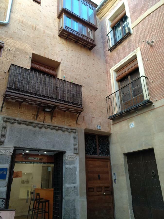 El Patio Del Convento Apartment Toledo Exterior photo